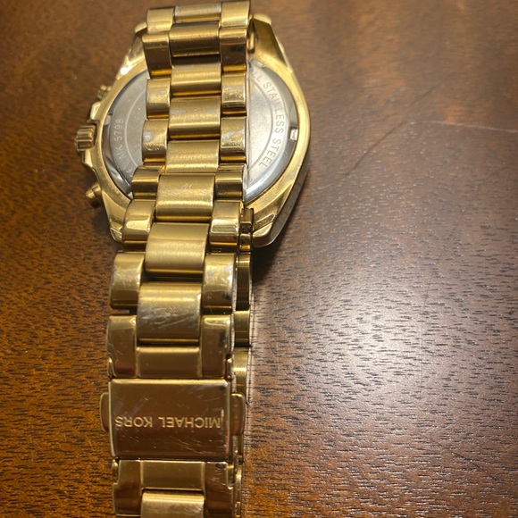 Women’s gold tone Michael Kors Bradshaw watch - Picture 3 of 3